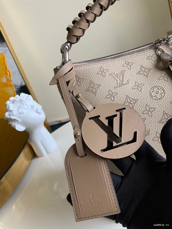 WIS MM HOBO LOUIS BEAUBOURG VUITTON 1109